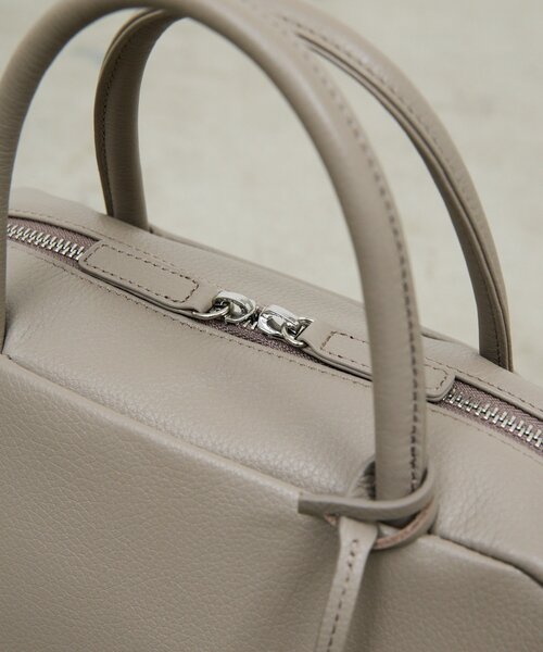 GALLARDAGALANTE（ガリャルダガランテ）の「【2.718】ミニマルMIDIボストンバッグ（ボストンバッグ・レディース・ブラック/グレイッシュベージュ・FREE）」の4枚目の写真