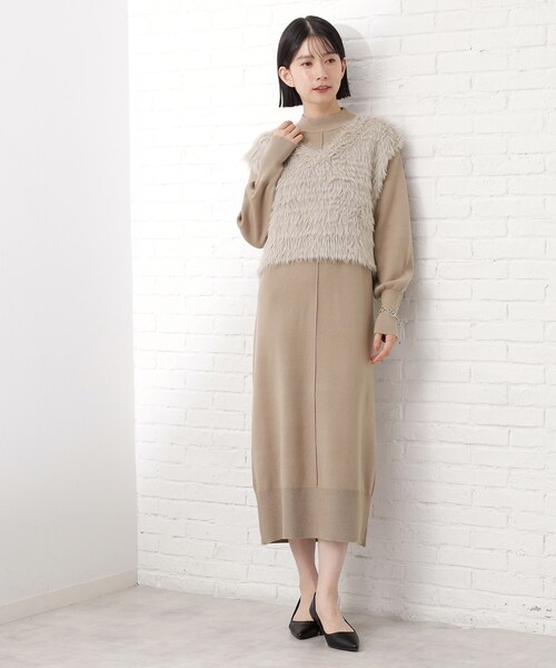 THE SHOP TK (ザ ショップ ティーケー )の「優秀ふわふわベスト&ニットワンピース【毛玉になりにくい/静電気防止/洗える】(ワンピース・レディース・ナチュラル/スミクロ・13/12)」の2枚目の写真