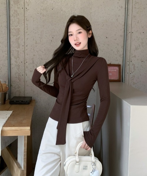 gossip!ロサンゼルス(ゴシップロサンゼルス)の「【Y2Kガーリー】レトロスタンドカラープルオーバー長袖Tシャツ(Tシャツ/カットソー・レディース・ブラウン/ブラック・FREE)」の10枚目の写真