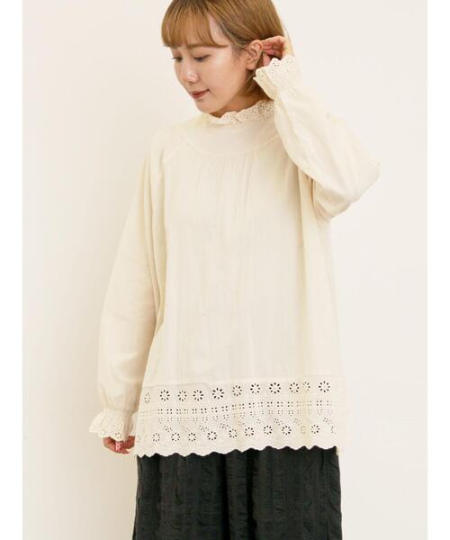 Samansa Mos2(サマンサ モスモス)の「スカラップレースブラウス(シャツ/ブラウス・レディース・オフホワイト/チャコールグレー/ベージュ/キナリ・F)」の22枚目の写真
