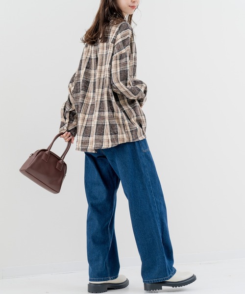 refinedworks(リファインドワークス)の「【refinedworks】シーズンムード高まる チェック柄タックシャツ!(シャツ/ブラウス・レディース・ブラウン/ブラック・FREE)」の16枚目の写真