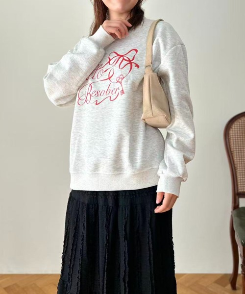 mebole(メボレ)の「Ribbon Script Sweat(スウェット・レディース・ライトグレー・FREE)」の4枚目の写真