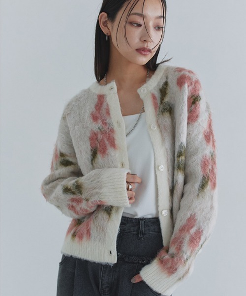 ECLAM(クラム)の「2way花柄シャギーニットカーディガン(カーディガン/ボレロ・レディース・アイボリー/グレー系その他2・M/L)」の4枚目の写真
