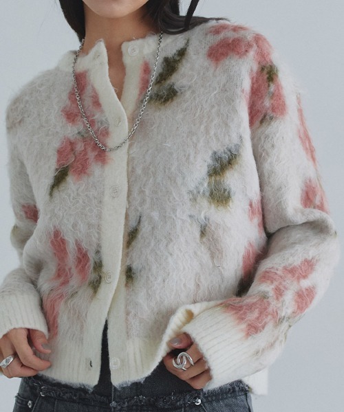 ECLAM(クラム)の「2way花柄シャギーニットカーディガン(カーディガン/ボレロ・レディース・アイボリー/グレー系その他2・M/L)」の6枚目の写真