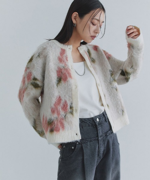 ECLAM(クラム)の「2way花柄シャギーニットカーディガン(カーディガン/ボレロ・レディース・アイボリー/グレー系その他2・M/L)」の10枚目の写真