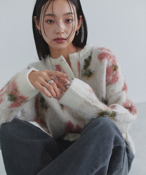 ECLAM(クラム)の「2way花柄シャギーニットカーディガン(カーディガン/ボレロ・レディース・アイボリー/グレー系その他2・M/L)」の13枚目の写真
