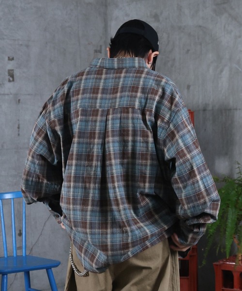 ILL'S(イルズ)の「オンブレチェックシャツ メンズ レディース ユニセックス(シャツ/ブラウス・メンズ・ブラウン・M/L)」の4枚目の写真