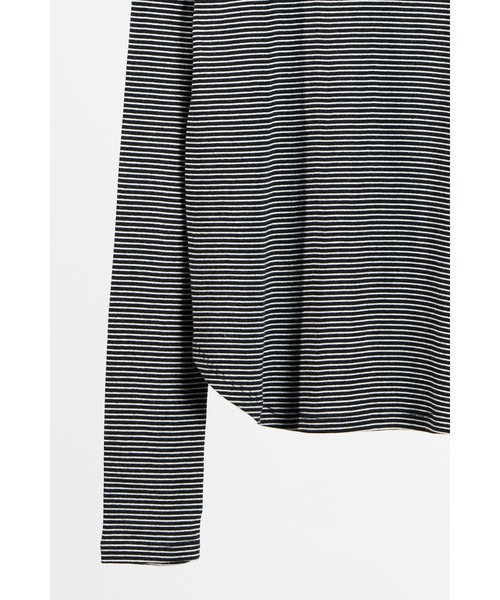 YENN(イエン)の「【 YENN / イエン 】STRIPE HENRY LONG TEE / ストライプヘンリーネックロングスリーブTシャツ(Tシャツ/カットソー・レディース・ブラック・FREE)」の2枚目の写真