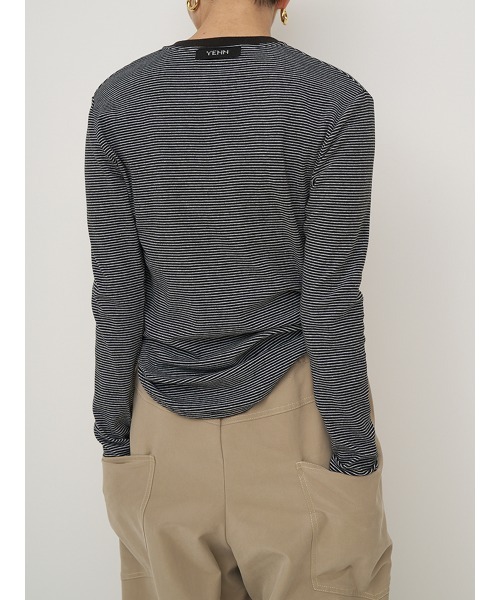 YENN(イエン)の「【 YENN / イエン 】STRIPE HENRY LONG TEE / ストライプヘンリーネックロングスリーブTシャツ(Tシャツ/カットソー・レディース・ブラック・FREE)」の8枚目の写真