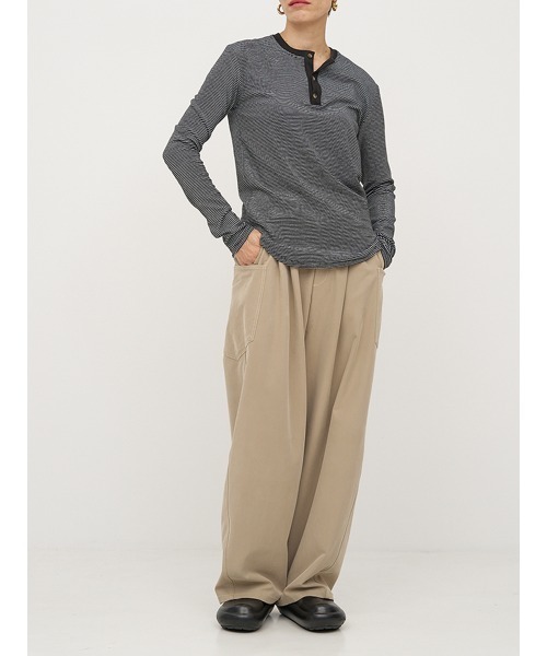 YENN(イエン)の「【 YENN / イエン 】STRIPE HENRY LONG TEE / ストライプヘンリーネックロングスリーブTシャツ(Tシャツ/カットソー・レディース・ブラック・FREE)」の6枚目の写真