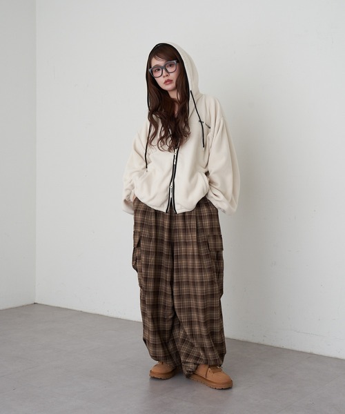 RAY CASSIN（レイカズン）の「ボア付スエードスニーカー（スニーカー・レディース・ベージュ/ライトベージュ・S/L/M）」の20枚目の写真