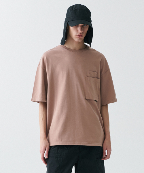 MUSINSA STANDARD（ムシンサスタンダード）の「[シティレジャー] オーバーサイズグラシスポケットTシャツ [デザートピンク]（Tシャツ/カットソー・メンズ・その他・XX-LARGE/LARGE/MEDIUM/SMALL/X-LARGE）」の2枚目の写真