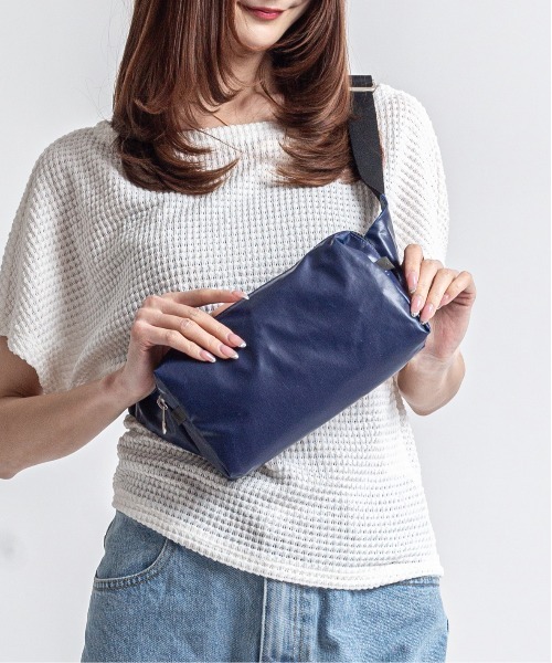 Jack Gomme(ジャックゴム)の「【JACK GOMME】ナイロン ボディバッグ ウェストポーチ ウェストバッグBLOOM Sac banane(ボディバッグ/ウエストポーチ・レディース・シルバー/モカ/ライトブルー/ブラック/カーキ/シャンパン/レッド/アイボリー/ブルー系その他3/オレンジ/イエロー/ネイビー/クリーム/ブルー/レッド系その他/ブルー系その他2/ライトイエロー・FREE)」の8枚目の写真
