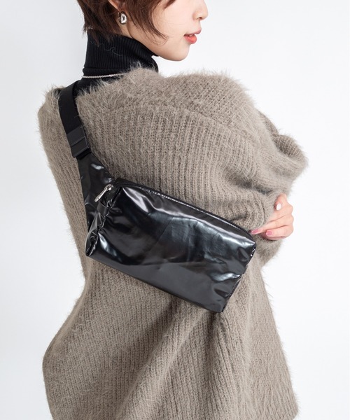 Jack Gomme（ジャックゴム）の「【JACK GOMME】ナイロン ボディバッグ ウェストポーチ ウェストバッグBLOOM Sac banane（ボディバッグ/ウエストポーチ・レディース・シルバー/モカ/ライトブルー/ブラック/カーキ/シャンパン/レッド・FREE）」の2枚目の写真