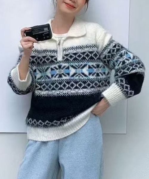 Achic(アシック)の「ハーフジップフェアアイルニットプルオーバー(ニット/セーター・レディース・ホワイト/ブラウン/グリーン・M)」の2枚目の写真