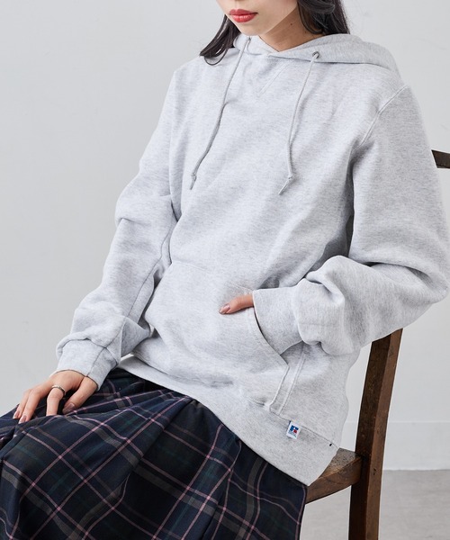 Russell Athletic（ラッセルアスレティック）の「【Russell Athletic】Dri-Power Fleece Pullover Hood プルオーバースウェットパーカー フーディー 裏起毛 オーバーサイズ 695HBM1 UNTR（パーカー・メンズ・ダークグレー/ホワイト/アッシュ/グレー/ブラック・S/M/L/XL）」の2枚目の写真
