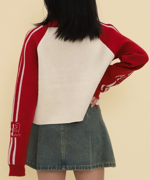 WOND(ウォンド)の「WOND/ハーフジップロゴラグランニットプルオーバー(ニット/セーター・レディース・ブラック/レッド・FREE)」の6枚目の写真