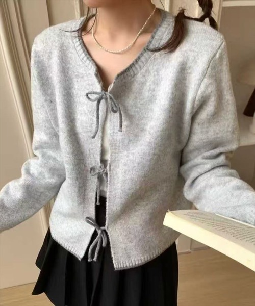 STAY MOTION（ステイモーション）の「【WEB限定】配色フロントリボンニットカーディガン［韓国ファッション ガーリー］≪新作≫（カーディガン/ボレロ・レディース・アイボリー/グレー/ネイビー・F）」の2枚目の写真