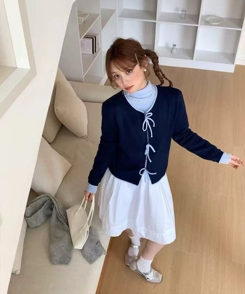 STAY MOTION（ステイモーション）の「【WEB限定】配色フロントリボンニットカーディガン［韓国ファッション ガーリー］≪新作≫（カーディガン/ボレロ・レディース・アイボリー/グレー/ネイビー・F）」の4枚目の写真