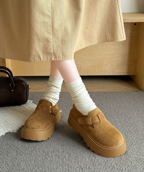 shoes365(シューズスリーシックスファイヴ)の「スエード調6cm厚底シューズ(ローファー・レディース・キャメル/ブラウン/ベージュ・23.0cm/23.5cm/24.0cm/24.5cm/25.0cm)」の6枚目の写真