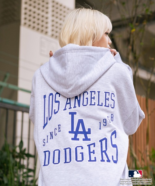 MLB(メジャーリーグベースボール)の「【MLB/メジャーリーグベースボール】裏起毛 バックロゴ フーディー プルオーバーパーカー(パーカー・メンズ・杢グレー/ネイビー/ブラウン・LARGE/MEDIUM/X-LARGE)」の13枚目の写真