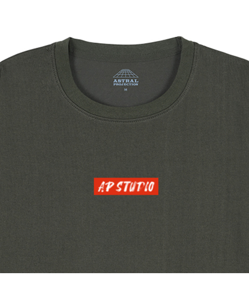 ASTRAL PROJECTION（アストラルプロジェクション）の「エイピースタジオ オーバーサイズ ロングスリーブTシャツ_カーキ（Tシャツ/カットソー・メンズ・その他・LARGE/MEDIUM/X-LARGE/XX-LARGE）」の4枚目の写真