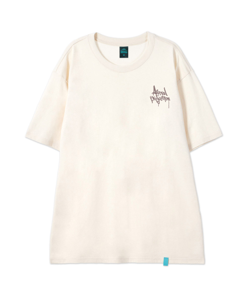 ASTRAL PROJECTION（アストラルプロジェクション）の「[ファングラフィティレタリングロゴ]コットンルーズフィット半袖Tシャツ_バターミルク（Tシャツ/カットソー・メンズ・その他・LARGE/MEDIUM/X-LARGE/XX-LARGE）」の2枚目の写真