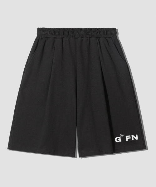 GRANFINNY(グランフィニ)の「スモールロゴワンタックバミューダショートパンツ-ブラック(その他パンツ・レディース・ブラック・SMALL/LARGE)」の1枚目の写真