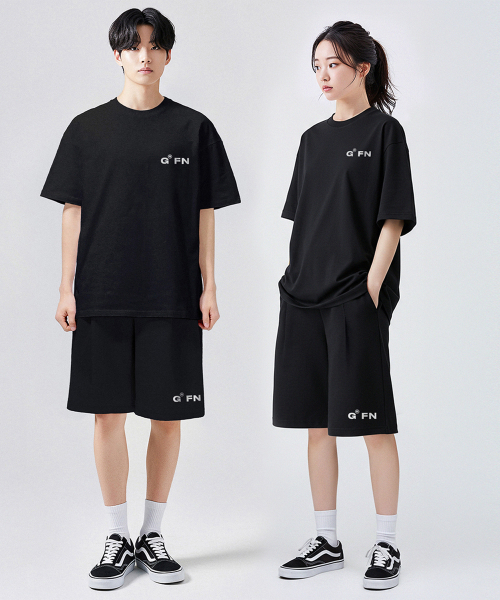GRANFINNY(グランフィニ)の「スモールロゴワンタックバミューダショートパンツ-ブラック(その他パンツ・レディース・ブラック・SMALL/LARGE)」の3枚目の写真
