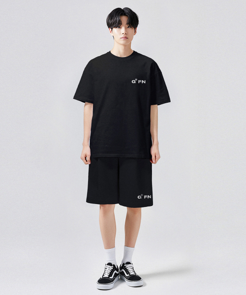 GRANFINNY(グランフィニ)の「スモールロゴワンタックバミューダショートパンツ-ブラック(その他パンツ・レディース・ブラック・SMALL/LARGE)」の7枚目の写真