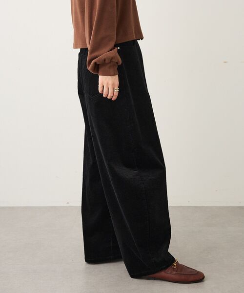 CRAFT STANDARD BOUTIQUE（クラフトスタンダードブティック）の「コーデュロイコクーンパンツ（その他パンツ・レディース・ブラウン/ブラック・M/L）」の18枚目の写真