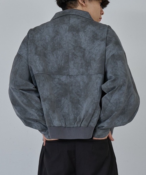 AH ABAHOUSE（エーエイチアバハウス）の「CROPPED NEO LEATHER A-2 JACKET / クロップドネオレザーA-2ジャケット（ブルゾン・メンズ・グレー/ブラウン/ブラック・46/48）」の6枚目の写真