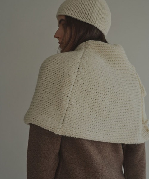 2/4限定値下げ　ETRE TOKYO バルキーヤーンハンドニットストール　白 2/4限定値下げ ETRE TOKYO バルキーヤーンハンドニットストール 白 2/4