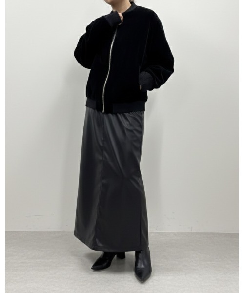 SOTT（ソット）の「ベロア 中綿ブルゾン（ブルゾン・レディース・ブラック/ブラウン・FREE）」の4枚目の写真