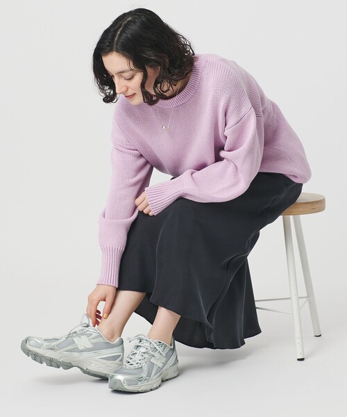 NEW BALANCE(ニューバランス)の「<New Balance>U740/スニーカー(スニーカー・レディース・シルバー/ダークグレー・22.5cm/23cm/23.5cm/24cm/24.5cm/25cm)」の4枚目の写真