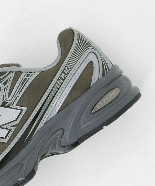 NEW BALANCE(ニューバランス)の「<New Balance>U740/スニーカー(スニーカー・レディース・シルバー/ダークグレー・22.5cm/23cm/23.5cm/24cm/24.5cm/25cm)」の16枚目の写真