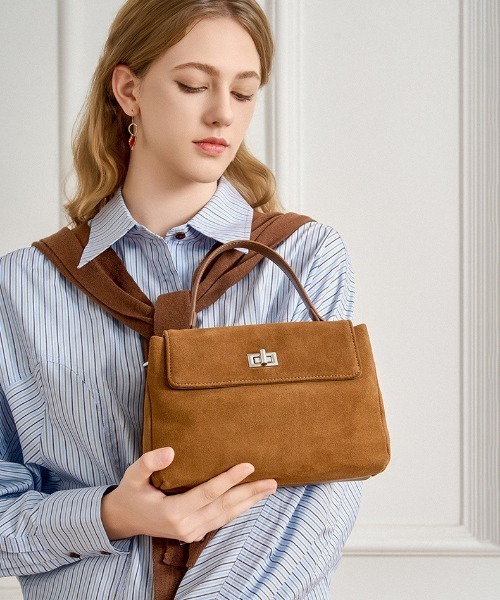 NiiNa(ニーナ)の「【 NiiNa / ニーナ 】高品質スエード×レザー2WAYミニショルダーバッグ(ショルダーバッグ・レディース・レッド/グレイッシュベージュ/ブラック/ブラウン/ダークブラウン・FREE)」の11枚目の写真