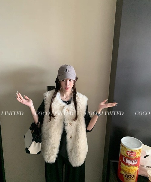 Ritzy（リッツィー）の「もこもこ フェイクファー ベスト（ベスト・レディース・キャメル/ホワイト・M/L）」の13枚目の写真