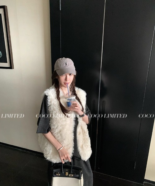 Ritzy（リッツィー）の「もこもこ フェイクファー ベスト（ベスト・レディース・キャメル/ホワイト・M/L）」の15枚目の写真