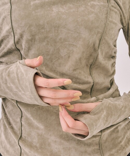 UNITED TOKYO（ユナイテッドトウキョウ）の「【残りわずか！】トリアセテートベロアプルオーバー｜ウォッシャブル/オフィスカジュアル/オケージョン/細見え/冬服（Tシャツ/カットソー・レディース・ブラック/ライトグリーン・FREE）」の11枚目の写真