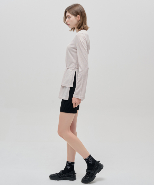 HYEYEONG KIM(ヘヨン キム)の「ダブルレイヤードサイドスリットトップ-ベージュ(Tシャツ/カットソー・レディース・その他・SMALL/MEDIUM/LARGE)」の5枚目の写真