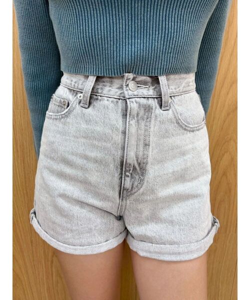 EVRIS（エヴリス）の「ヴィンテージライクカラーショートデニムパンツ【セットアップ着用可能】（デニムパンツ・レディース・インディゴブルー/グレー/ブルー・SMALL/MEDIUM）」の10枚目の写真