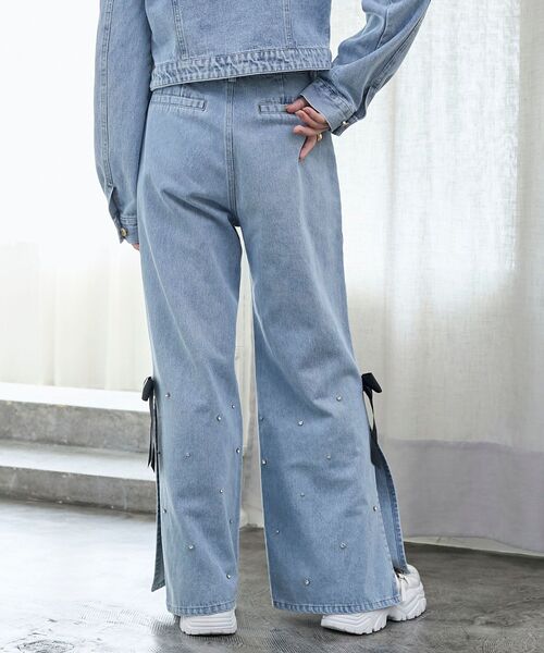 MAJESTIC LEGON（マジェスティックレゴン）の「サイドリボンビジューデニムパンツ（デニムパンツ・レディース・ブラック/サックスブルー・SMALL/MEDIUM）」の11枚目の写真
