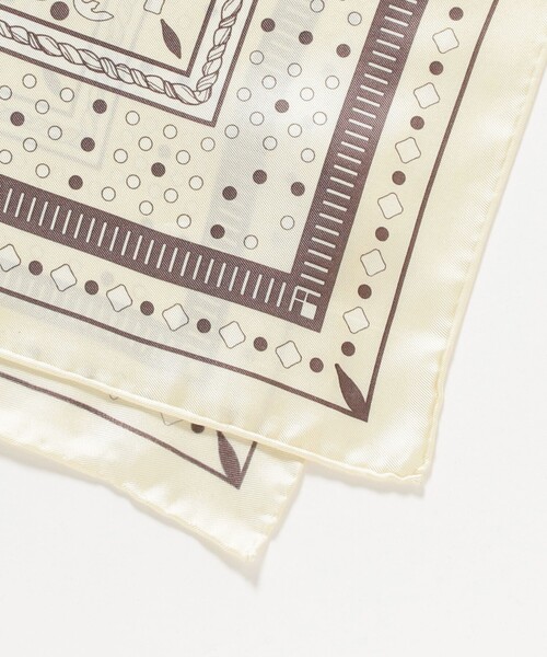 Demi-Luxe BEAMS（デミルクス ビームス）の「ｍanipuri / バルーン バンダナ 大判スカーフ（ストール/ショール・レディース・ホワイト系その他5・ONE SIZE）」の5枚目の写真