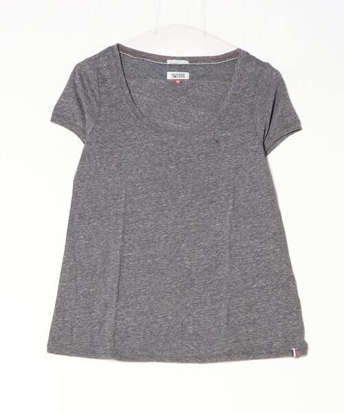 HILFIGER DENIM（ヒルフィガーデニム）の「ベーシックワンポイントTシャツ（Tシャツ/カットソー・レディース・ホワイト/グレー/グレー系その他/ネイビー/レッド・X-SMALL/SMALL/MEDIUM）」の4枚目の写真