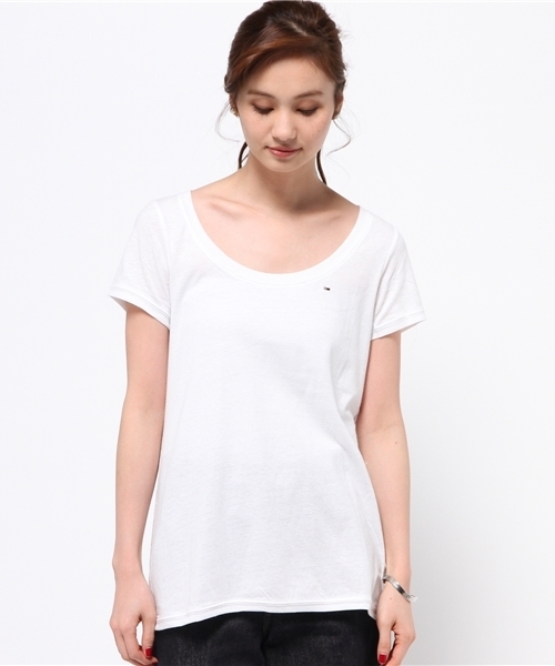 HILFIGER DENIM（ヒルフィガーデニム）の「ベーシックワンポイントTシャツ（Tシャツ/カットソー・レディース・ホワイト/グレー/グレー系その他/ネイビー/レッド・X-SMALL/SMALL/MEDIUM）」の6枚目の写真
