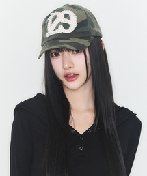 ILLIGO（イリゴ）の「129 アプリケスタッズボールキャップカモ（キャップ）」