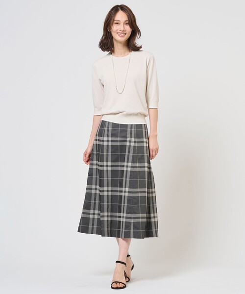 J.PRESS Ladies(J.プレス レディス)の「【アンサンブル着用可】BASIC HT COTTON クルーネック ニット(ニット/セーター・レディース・アイボリー系/ピンク系/スカイブルー系/ネイビー系・SMALL)」の21枚目の写真
