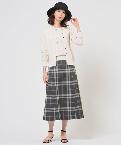 J.PRESS Ladies(J.プレス レディス)の「【アンサンブル着用可】BASIC HT COTTON クルーネック ニット(ニット/セーター・レディース・アイボリー系/ピンク系/スカイブルー系/ネイビー系・SMALL)」の11枚目の写真
