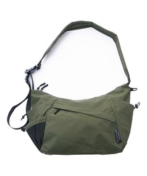 KiU（キウ）の「ナイロンクロスボディショルダーバッグ（ショルダーバッグ）」